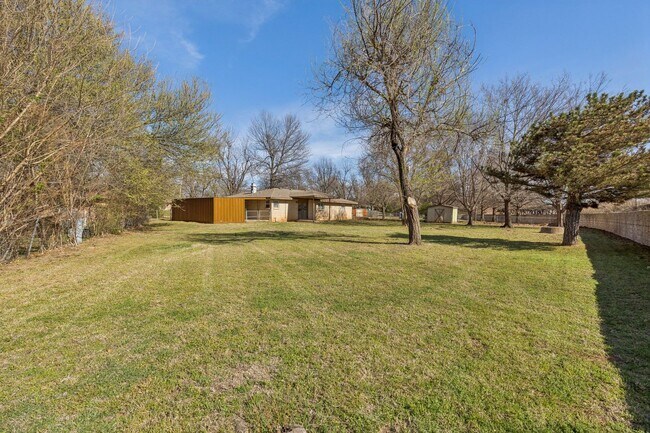 Building Photo - 3 bed, 1 bath home in Midwest city,Ok