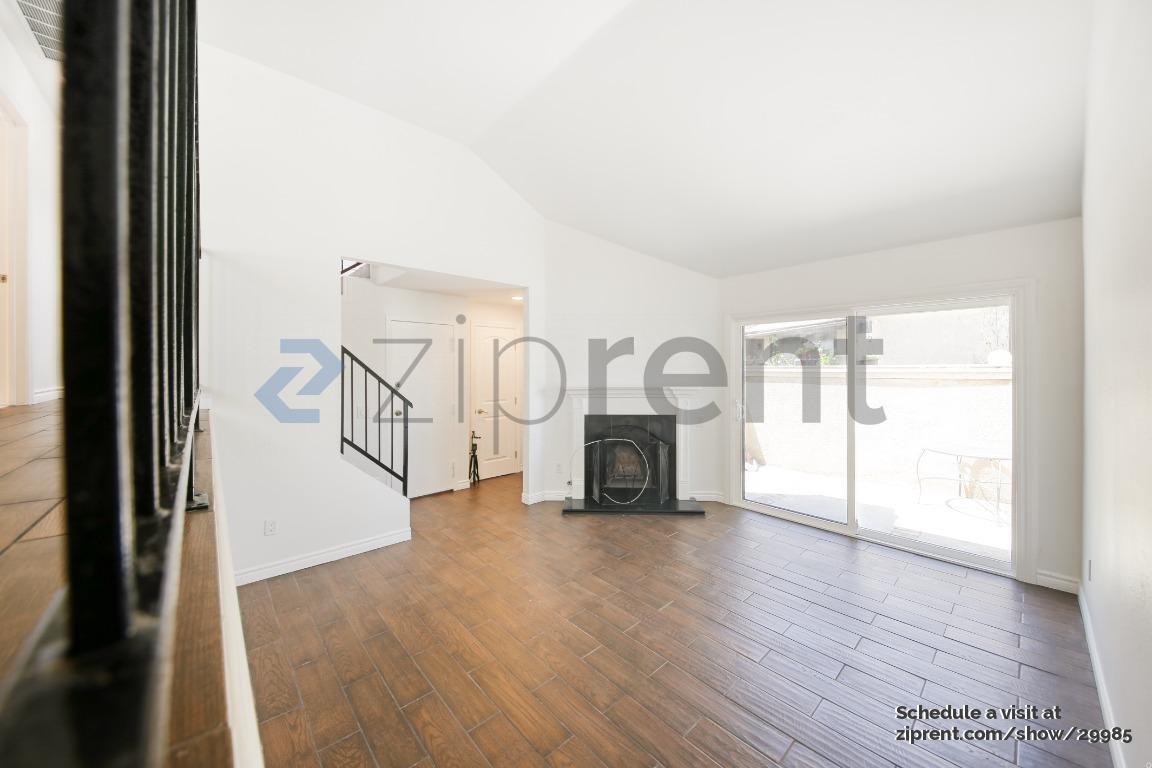 Building Photo - 14401 Plummer St