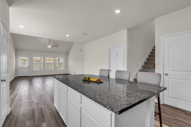 Building Photo - 28130 Aspen Horizon Dr