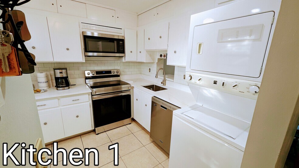 Kitchen/Laundry - 3777 NW 78th Ave