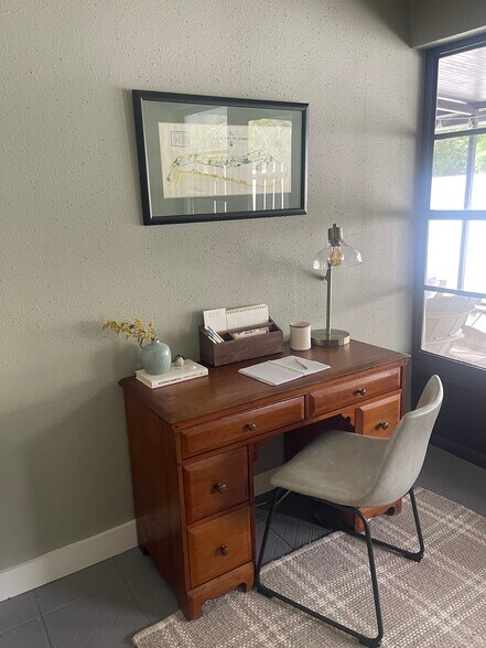 Building Photo - 7360 Ulmerton Rd