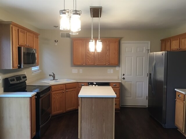 Building Photo - 14627 Laura Michelle Rd