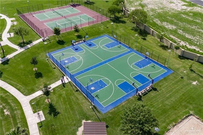 Building Photo - 27 Choke Canyon Dr