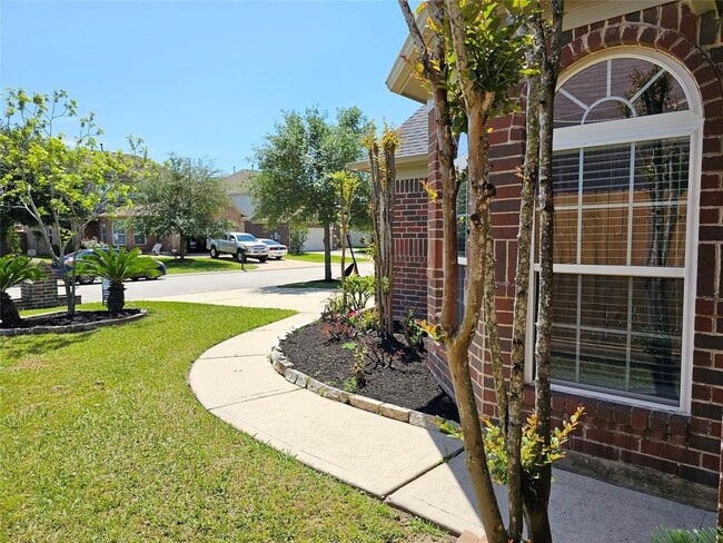 Building Photo - 5003 Colony Hurst Trail