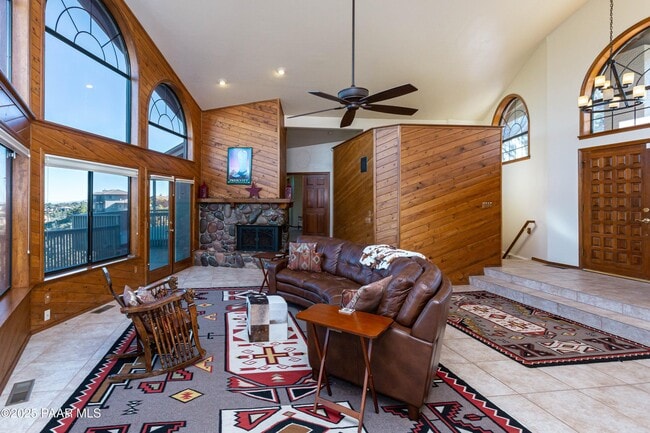 Building Photo - 1109 Northwood Loop