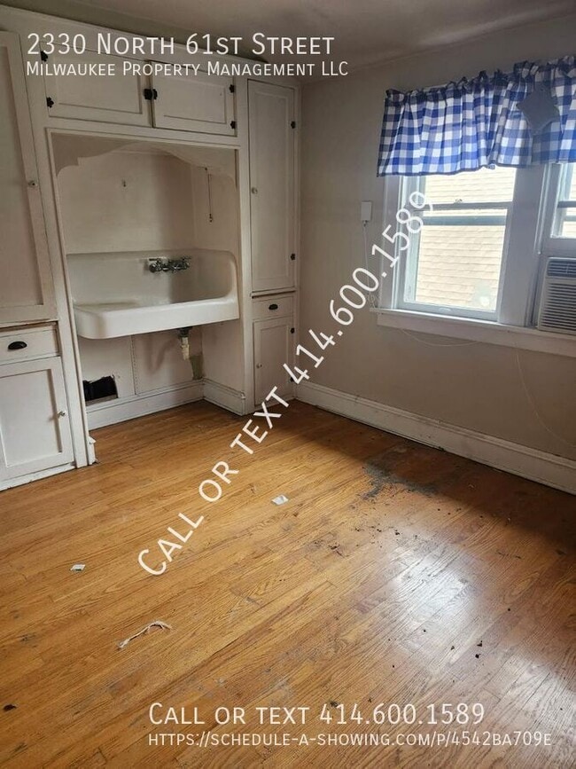 Building Photo - 2330 N 61st St