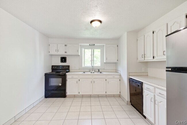 Building Photo - 110 Wolcott Terrace