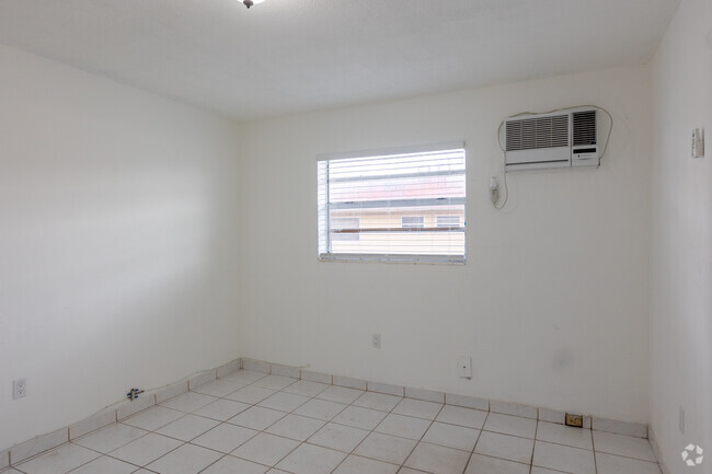 Interior Photo - Oceanmar Apartments