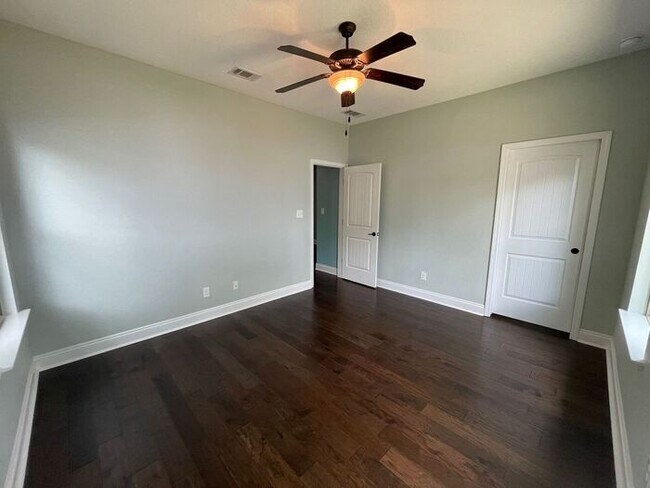 Building Photo - Gulf Breeze - Waterfront - East Bay - 4 Bedroom, 2.5 Bathrooms, plus office