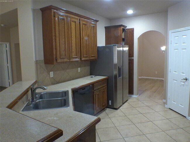 Building Photo - 20207 Emerald Cliff Ln