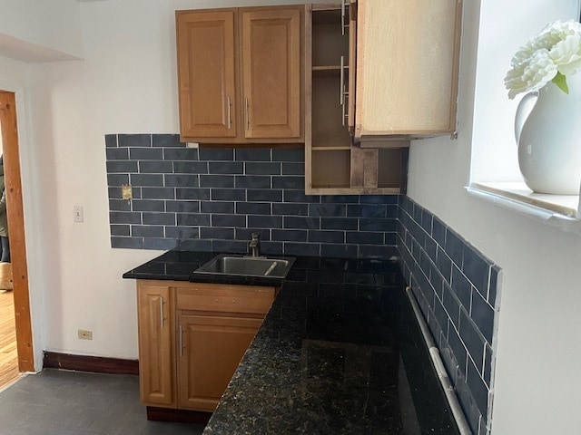 Kitchen - 4922 N Kedzie Ave