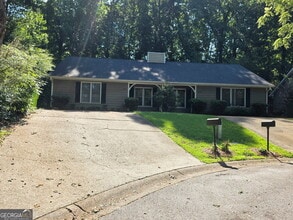 Building Photo - 4063 Coopers Hill Dr SE