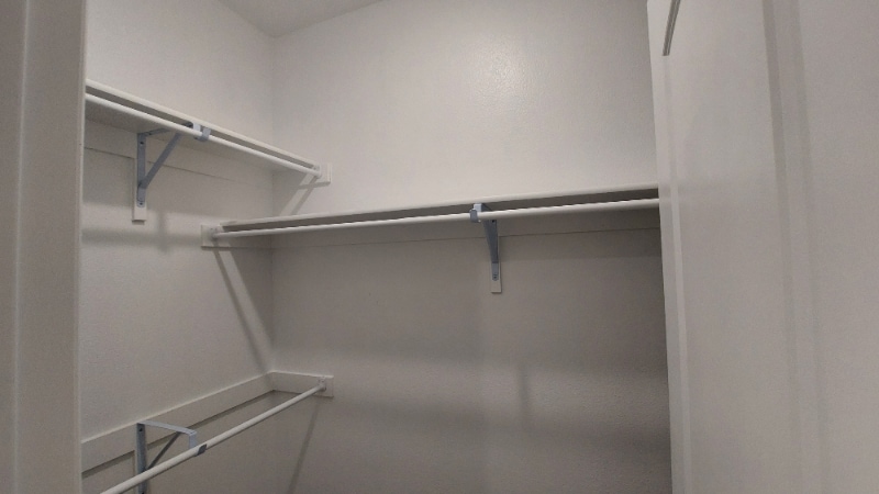 Building Photo - 1425 Waverley Dr