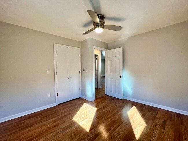 Building Photo - Soprano Duplex