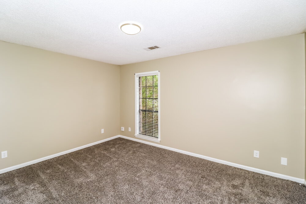 Building Photo - 4784 Ross Rd