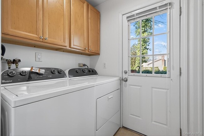 Building Photo - 8 Blueberry Ln