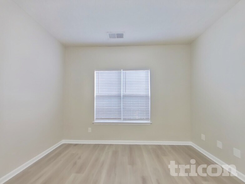 Building Photo - 7093 Springgrove Ct