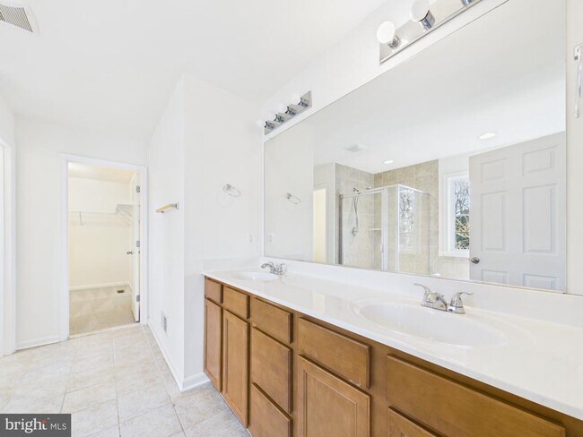 Building Photo - 18213 Jillian Ln