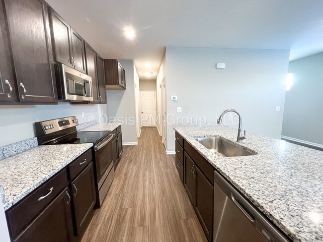 Building Photo - 521 Rochdale Run