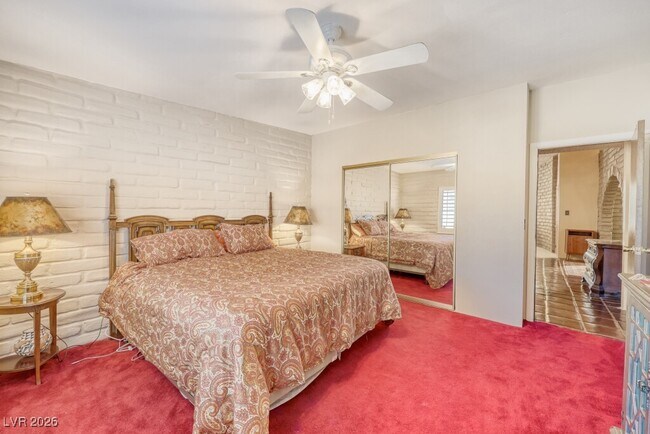 Building Photo - 1224 Sur Este Ave