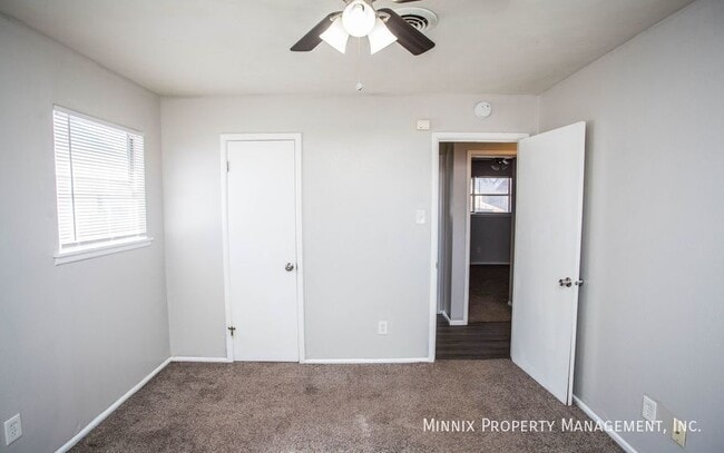 Building Photo - 3403 Bangor Dr