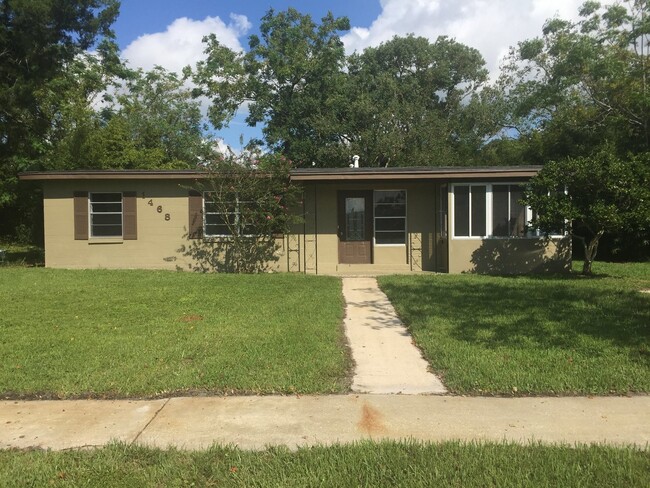 Primary Photo - 3 Bed 1 Bath Home With Washer Dryer Hook U...