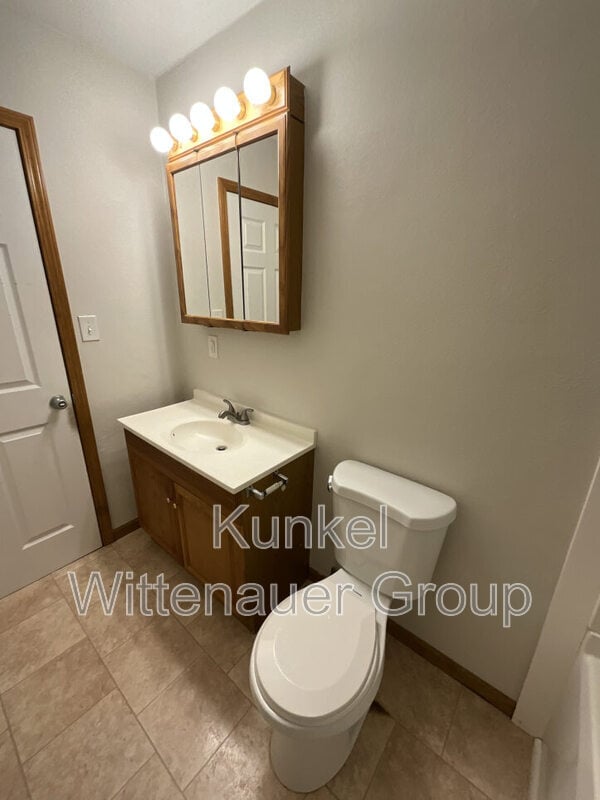 Building Photo - 203 Renee Dr