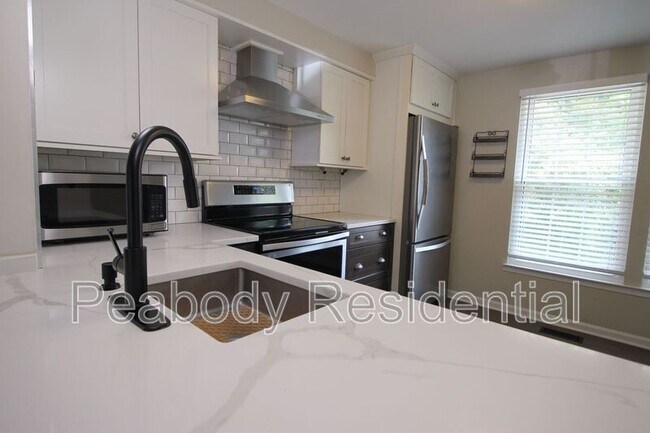 Building Photo - 11916 Fieldthorn Ct