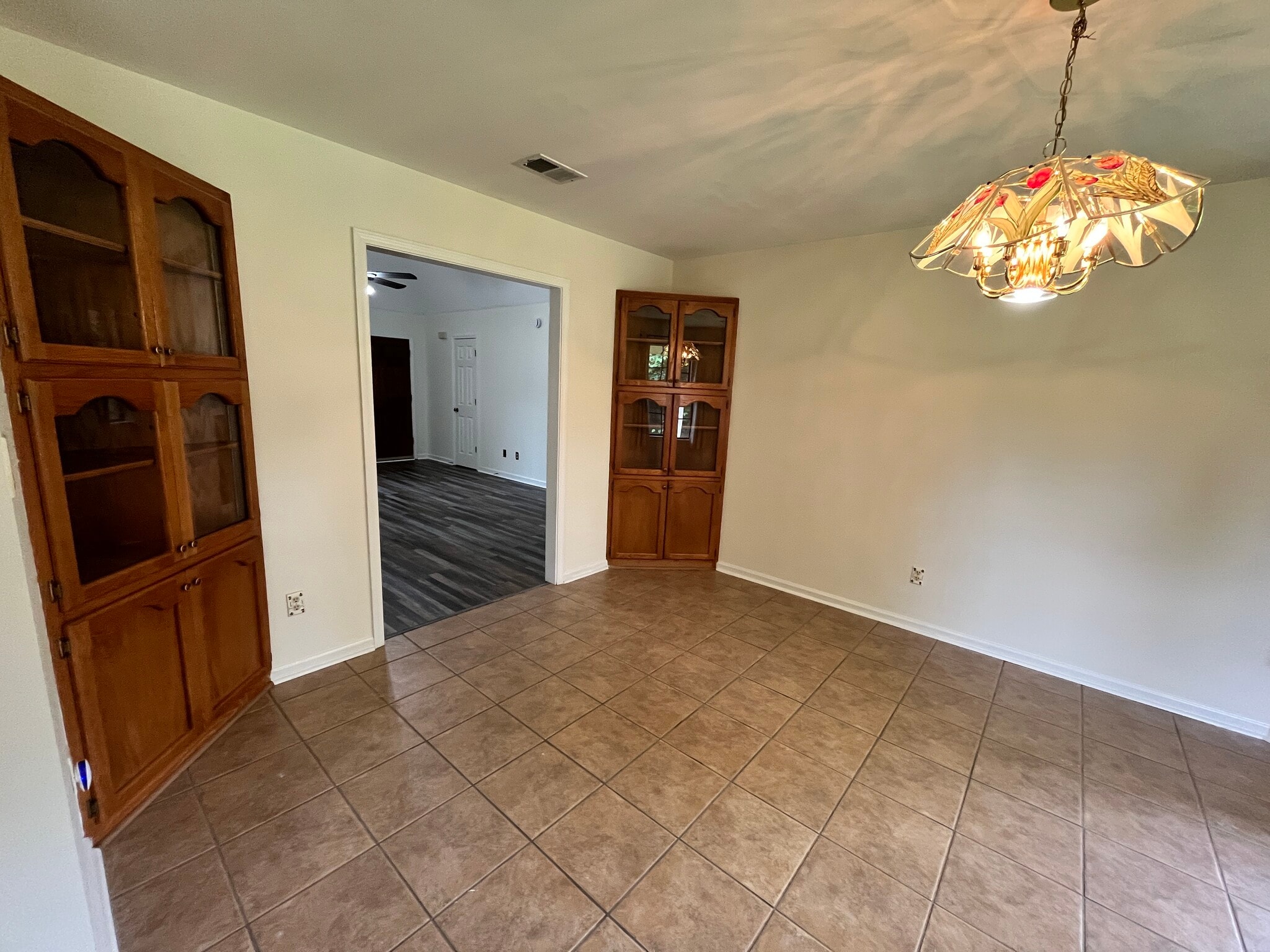 Building Photo - 10093 Fox Chase Dr