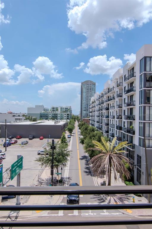 Building Photo - 1208 E Kennedy Blvd