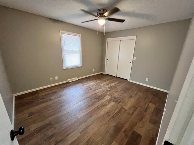 Building Photo - 634 N Caddy Ln