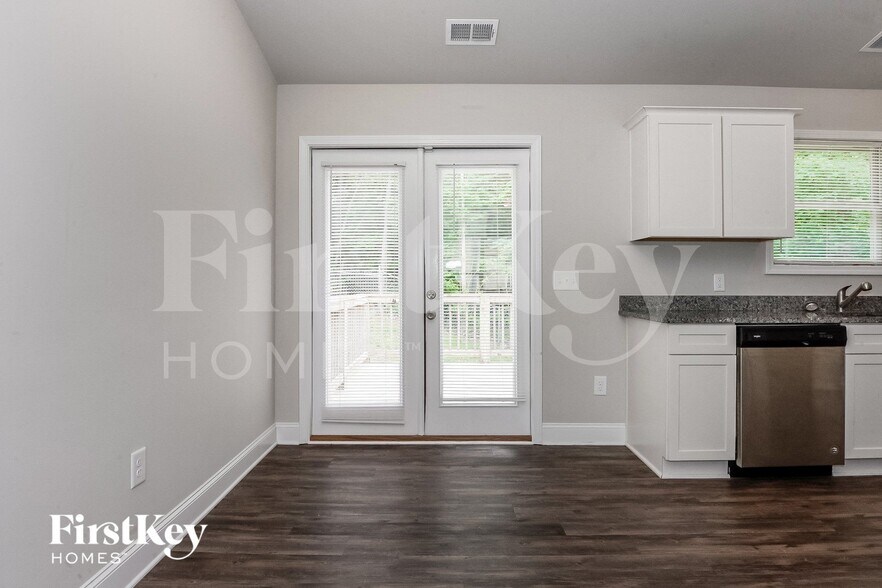 Building Photo - 6950 Crooked O Trail