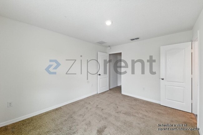 Building Photo - 5309 New Friendship Pl