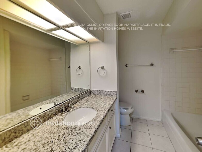 Building Photo - 3822 Stillview Dr