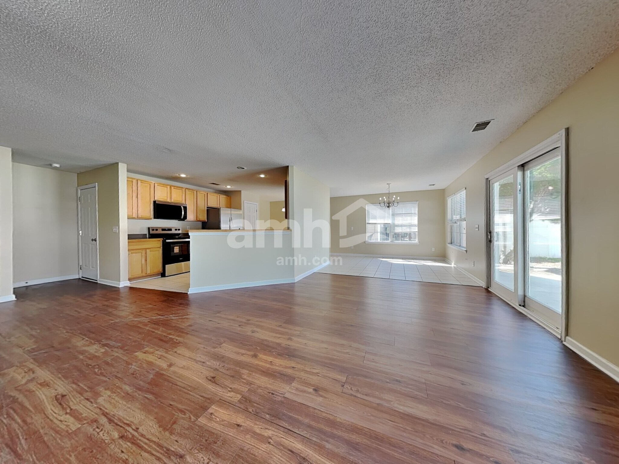 Building Photo - 210 Flat Rock Ter