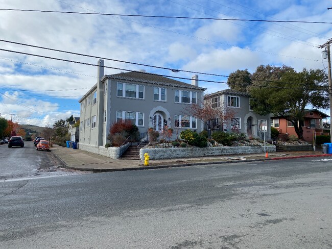 Building Photo - 203 Howard St