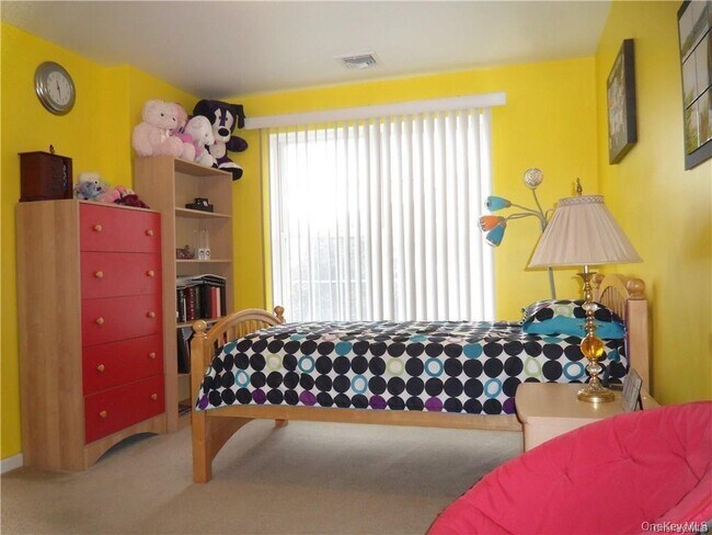 Building Photo - 6 Blackmoor Ct