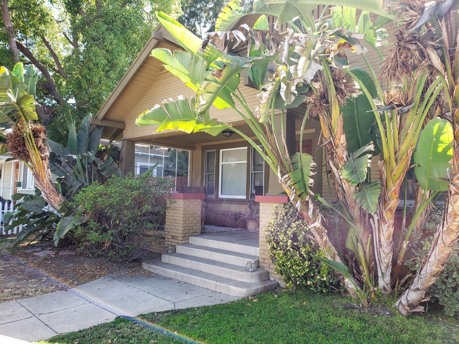 Building Photo - 495 Gaviota Ave