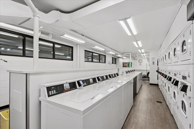 Building Photo - 535 N Michigan Ave