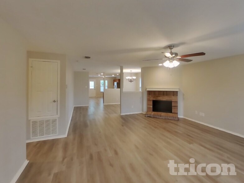 Building Photo - 1317 Gayle St