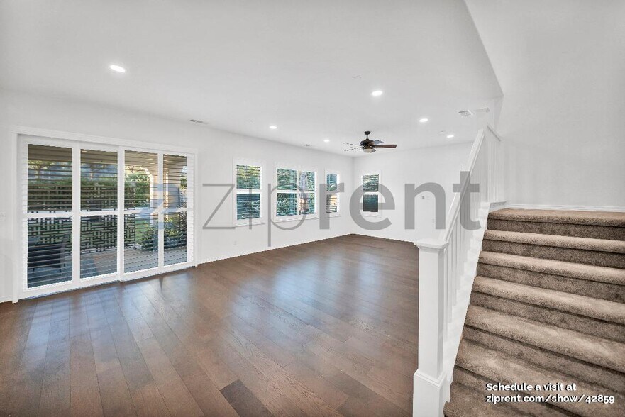 Building Photo - 20551 Arden Pl