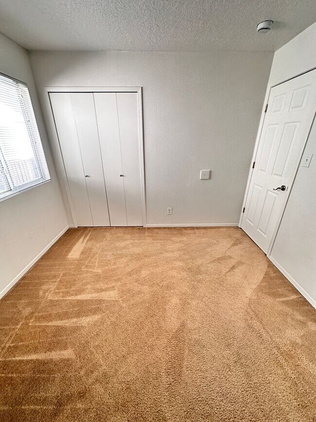 Building Photo - Move in Special 1/2 off 1st month rent! 3 Bedroom 2 Bath 2 Car Garage w/ Fenced in Yard