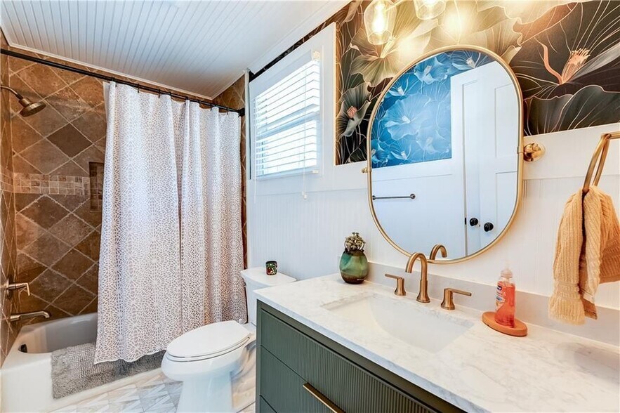 Building Photo - 45 Mortimer St SE