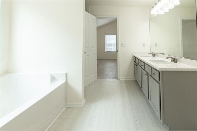 Building Photo - 2070 Cabela Dr