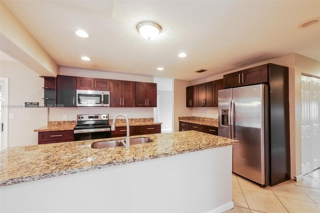 Building Photo - 7131 NW 46th Ct
