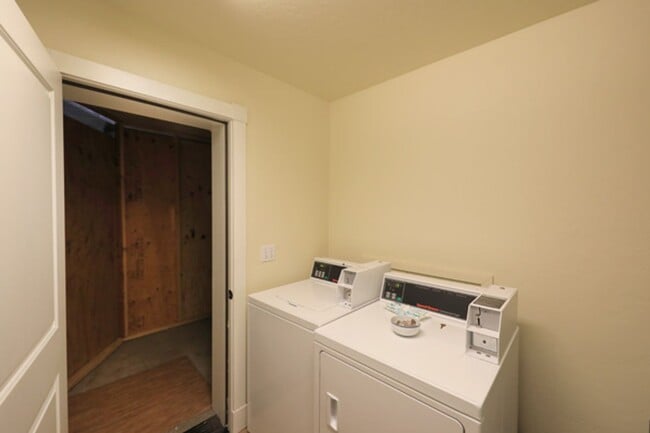 Building Photo - Furnished Studio overlooking Arcata, all utilities inluded