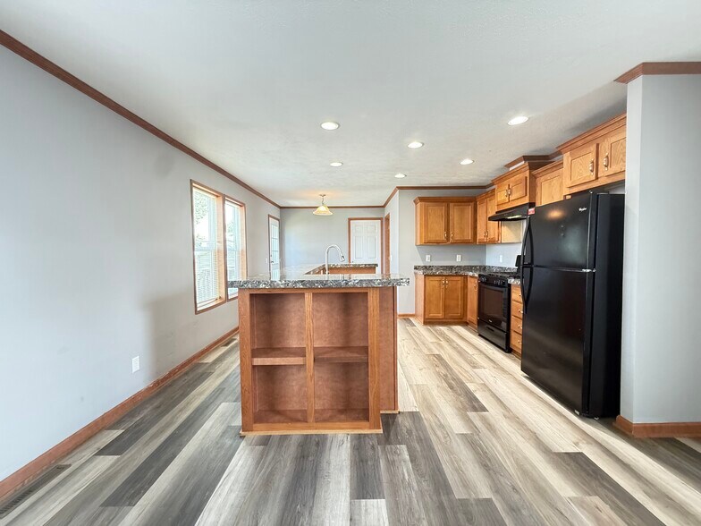 Building Photo - 2018 Mockingbird Pl NW