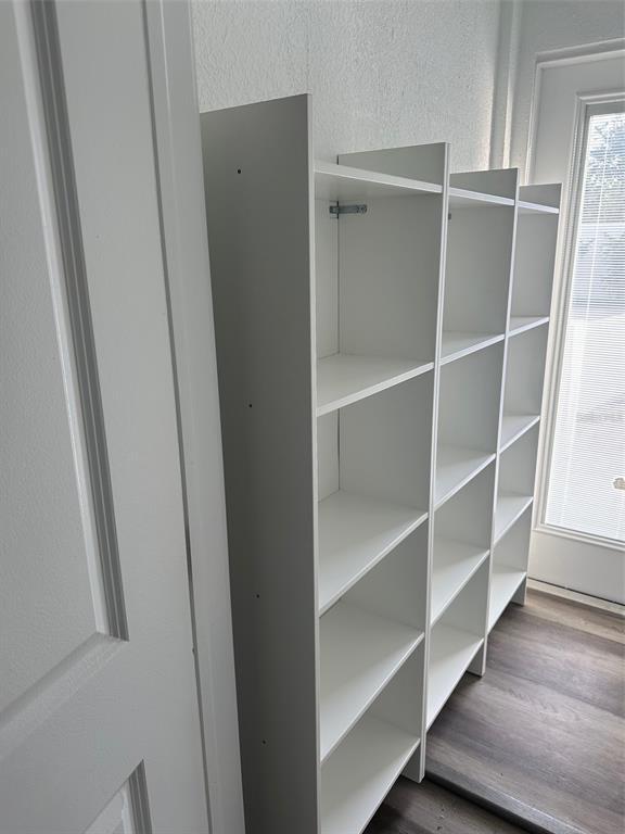 Building Photo - 2610 S Dundee St