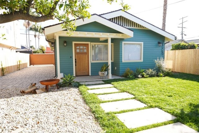 Building Photo - 3642 6th Ave