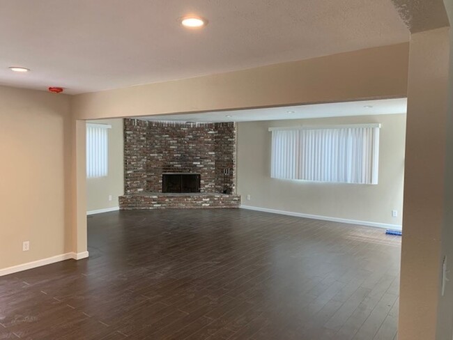 Building Photo - NEWLY REMODELED UPLAND HOME